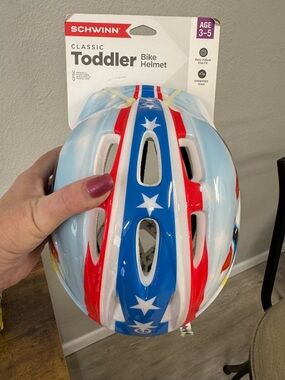 Schwinn Kids Helmet in White and Blue age 3-5 New/ scratch